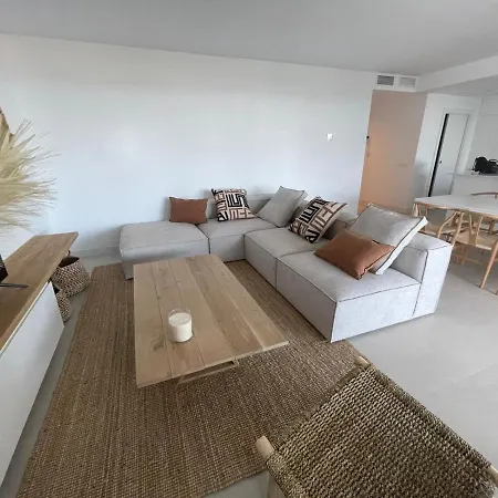 Apartmán Mesas Homes Luxury 4 Bed Near The Sea And Port
