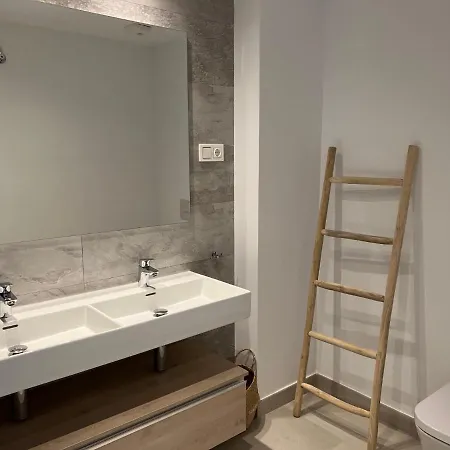 Apartament Mesas Homes Luxury 4 Bed Near The Sea And Port Estepona