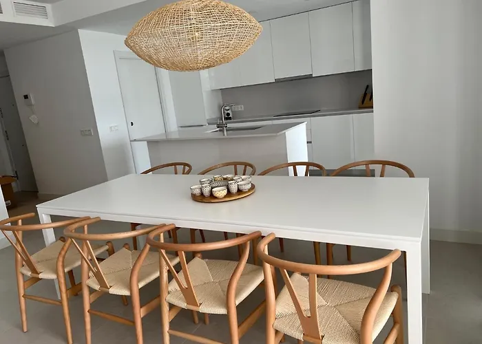 Mesas Homes Luxury 4 Bed Near The Sea And Port Apartament