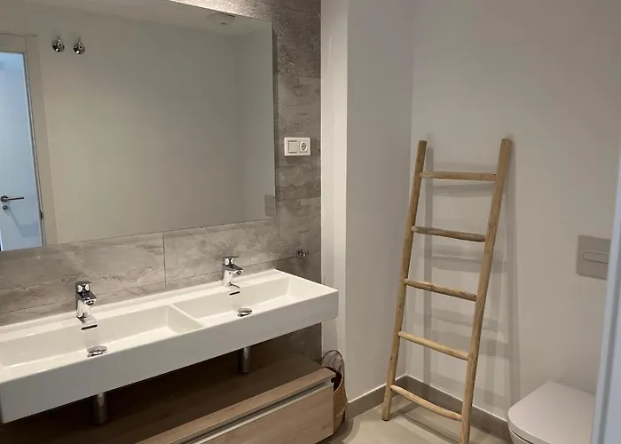 Apartment Mesas Homes Luxury 4 Bed Near The Sea And Port Estepona